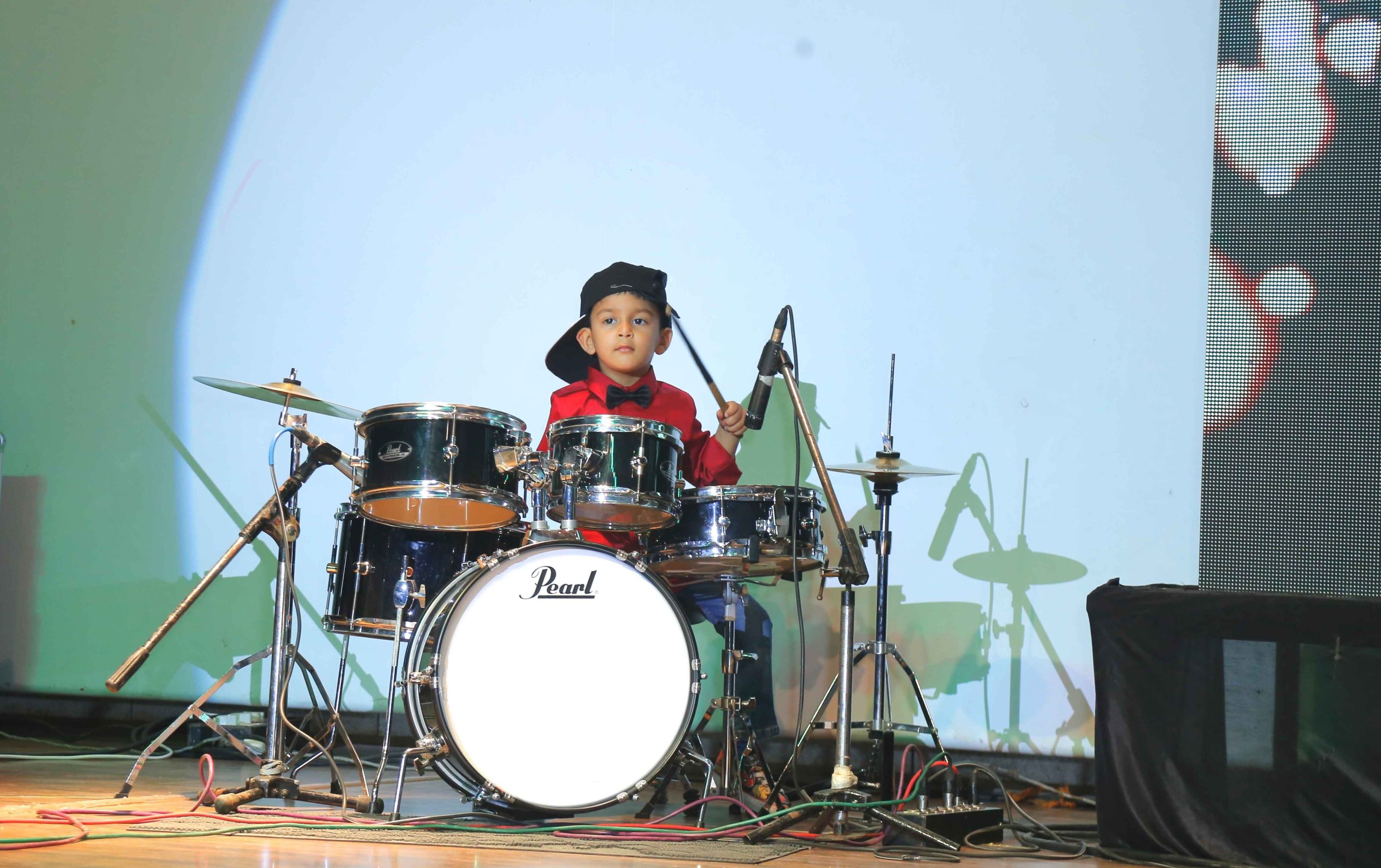 Performing Kids — I-Serve Khushion Ke Pal