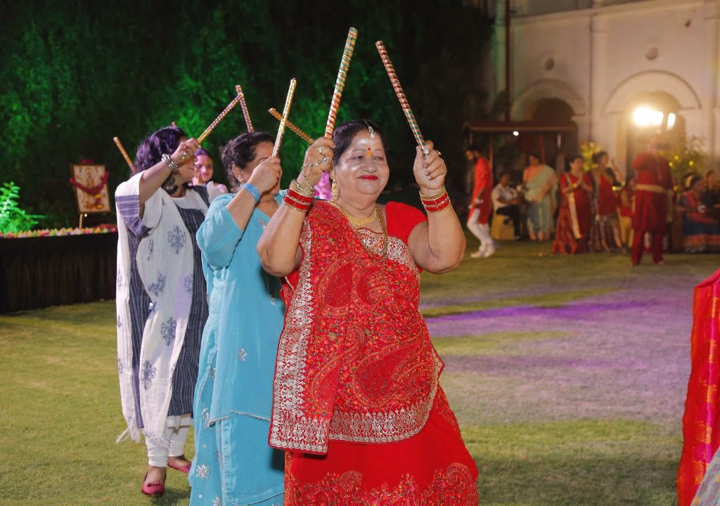 Grand Fiesta — I-Serve Khushion Ke Pal
