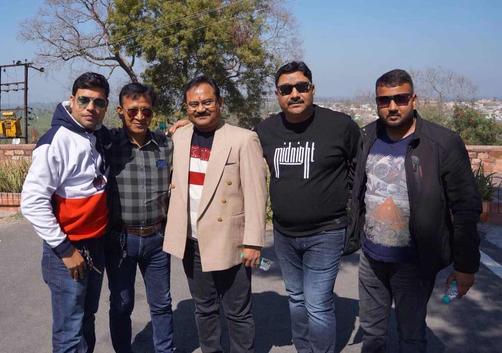 Magic Of Colors — I-Serve Khushion Ke Pal