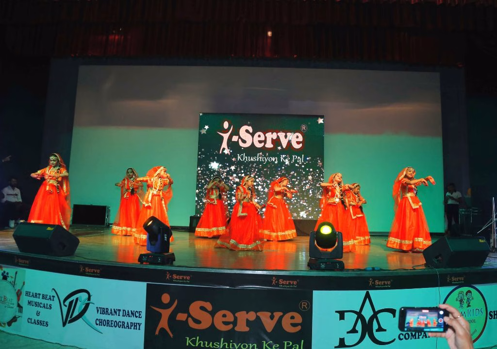 Party Glimpse — I-Serve Khushion Ke Pal