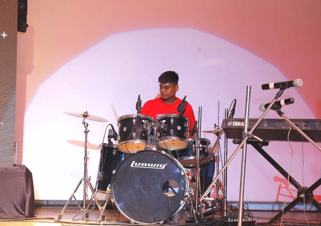 Party Glimpse — I-Serve Khushion Ke Pal